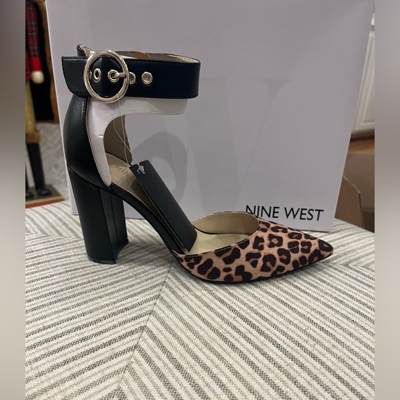 Nine West Natural Multi Fabric Size 6 1/2 Women’s Heels. New in Box. - Picture 2 of 5